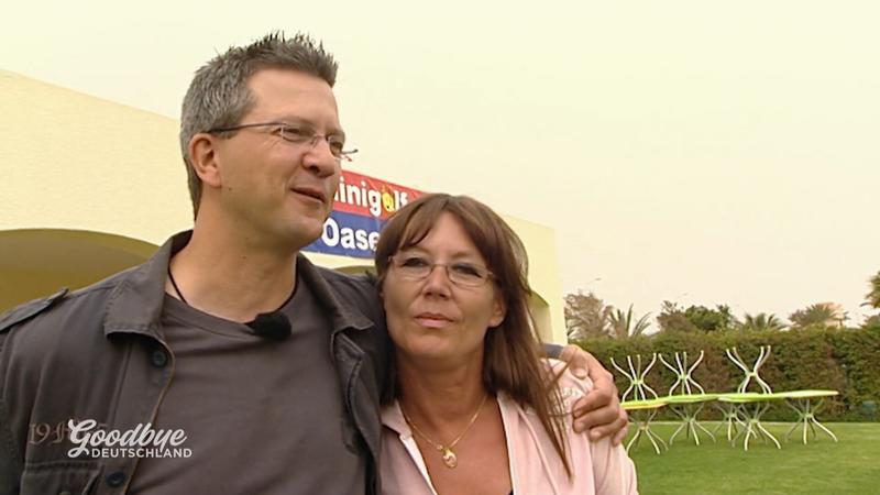 Markus und Gisela feiern ihren Minigolfplatz
