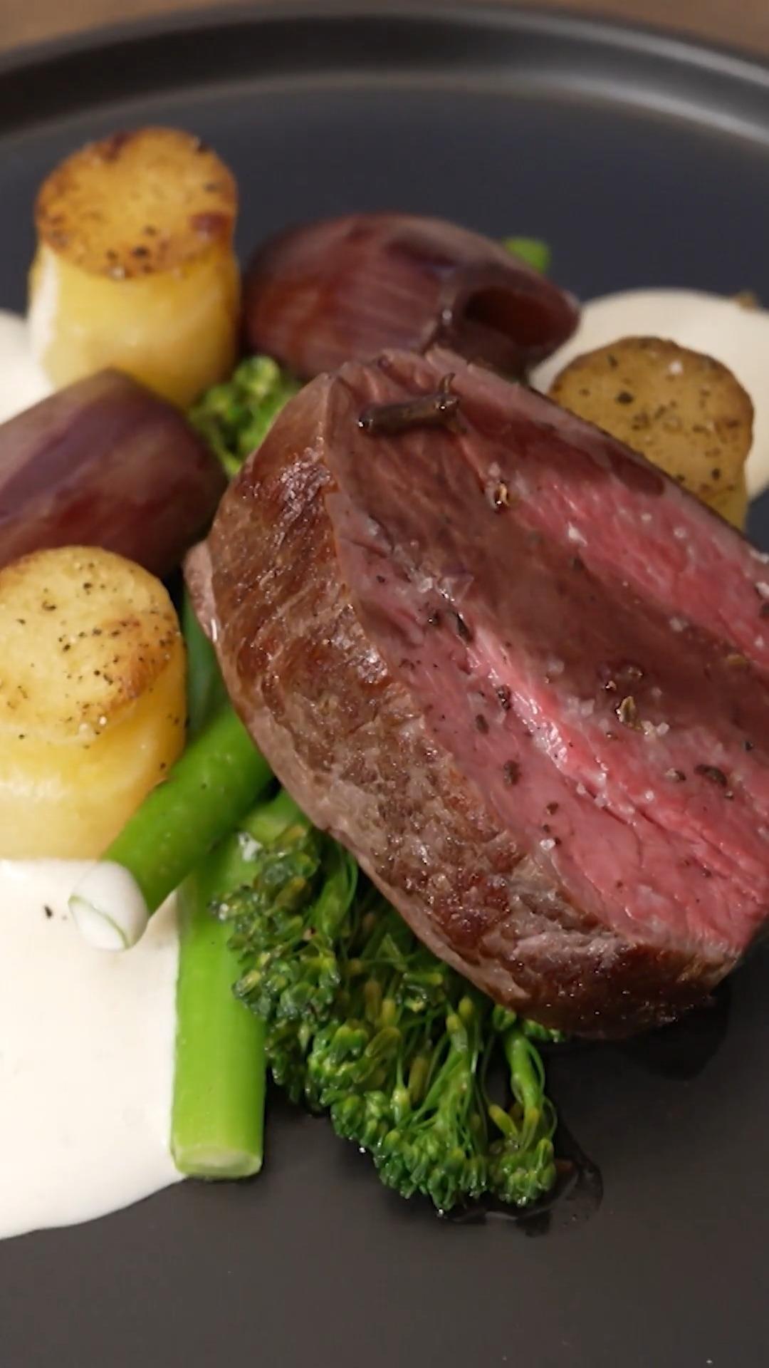 Kann Basti mit Rinderfilet und Pistazie punkten?