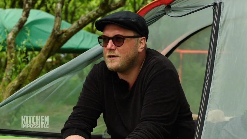 Max Strohe staunt über seine Originalküche