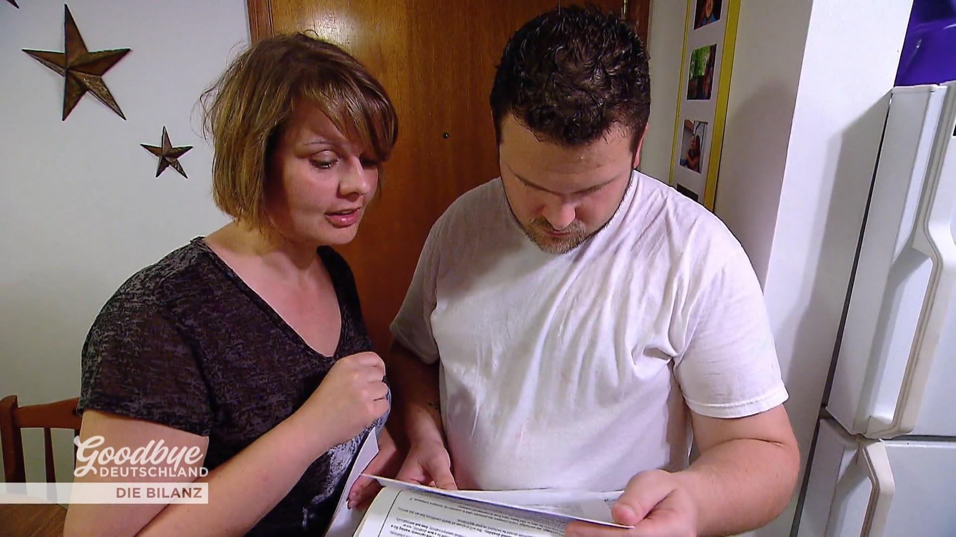 Dwayne öffnet den wichtigen Brief