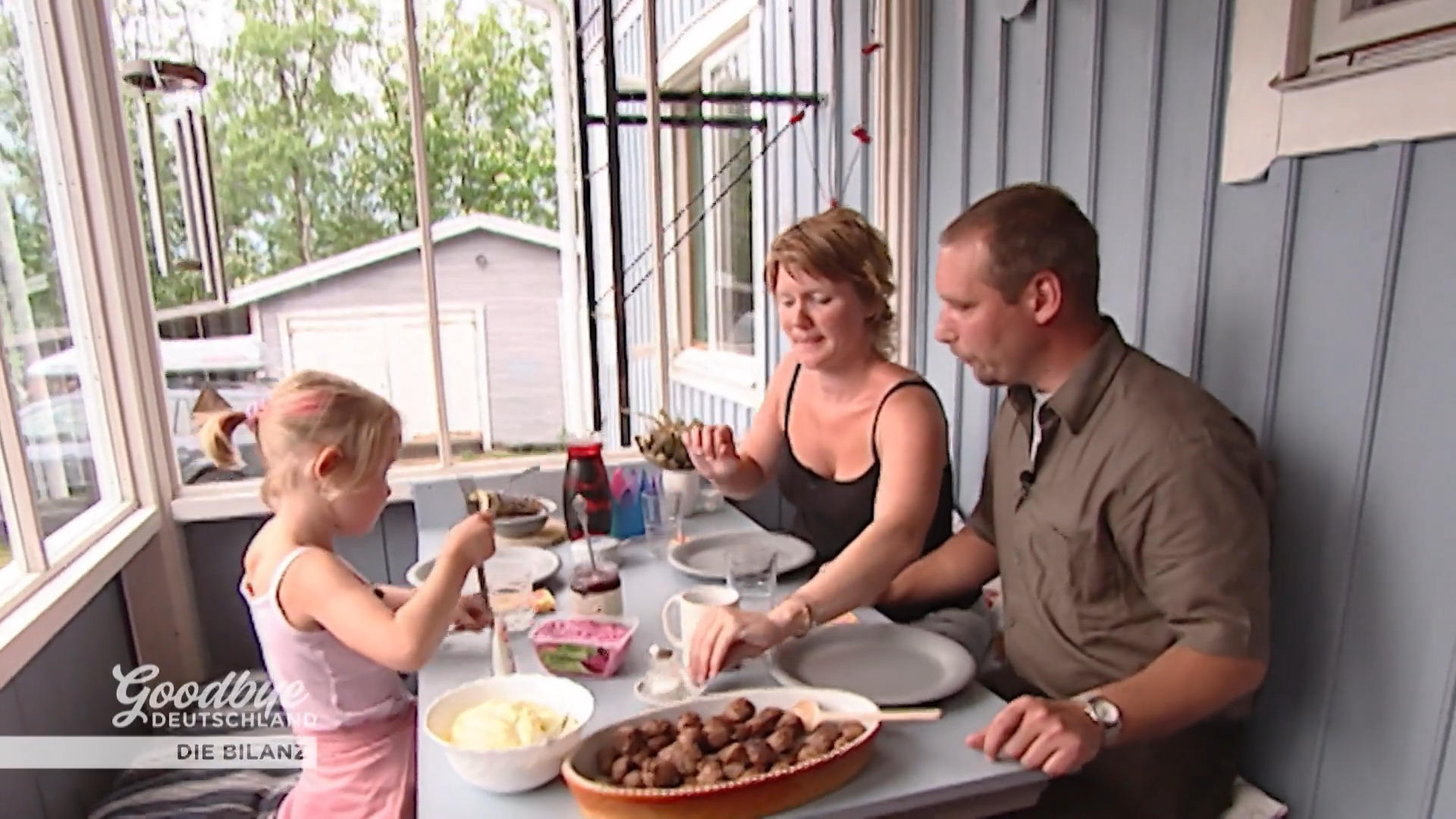 Leonie zeigt ihr Schwedisch-Können