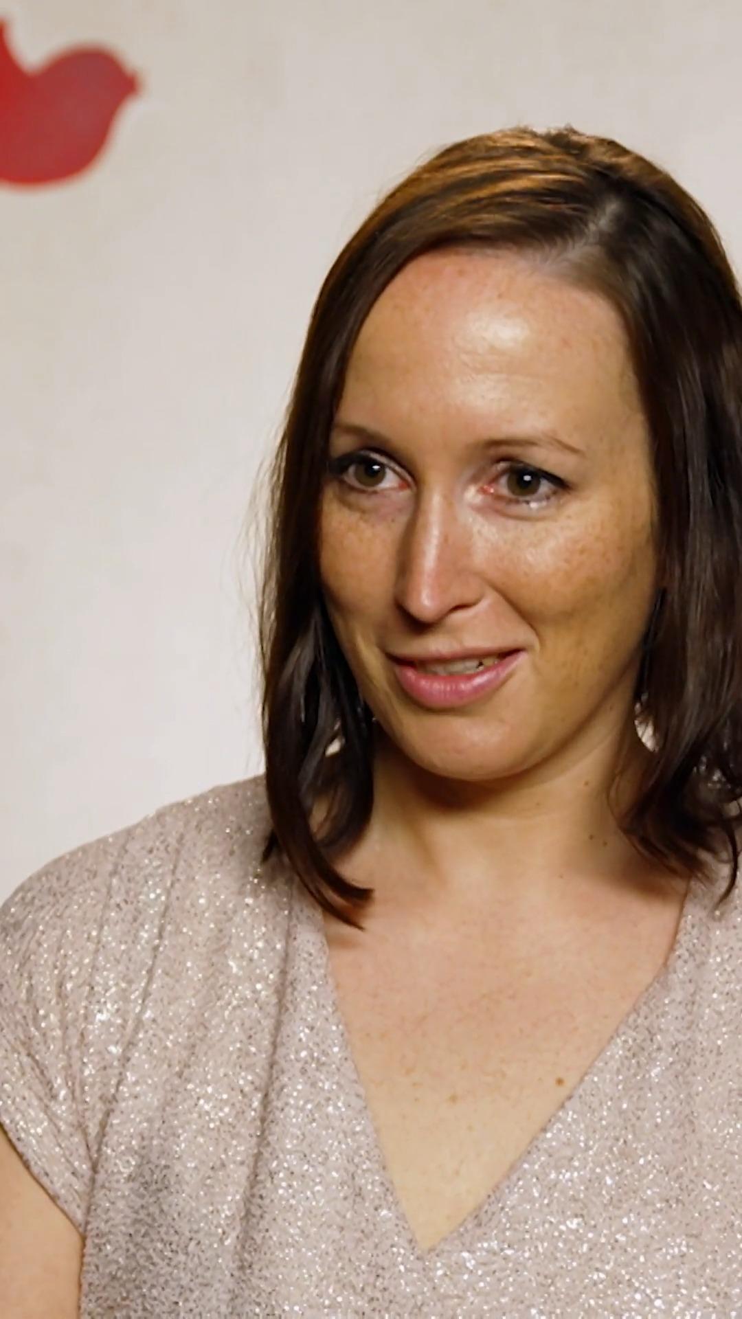 Kann sie die Schüchternheit abwerfen?