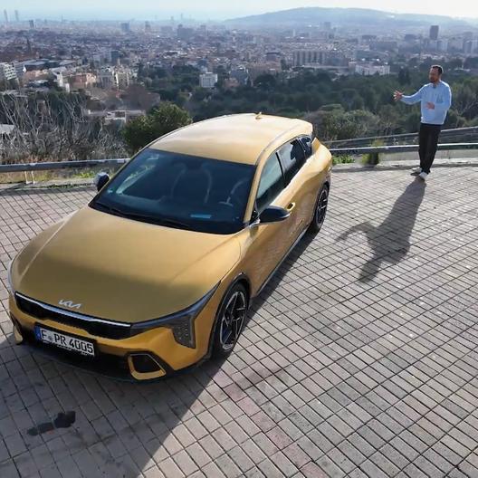 Reiner Verbrenner: Elektrisch sind bei diesem Auto nur die Fensterheber