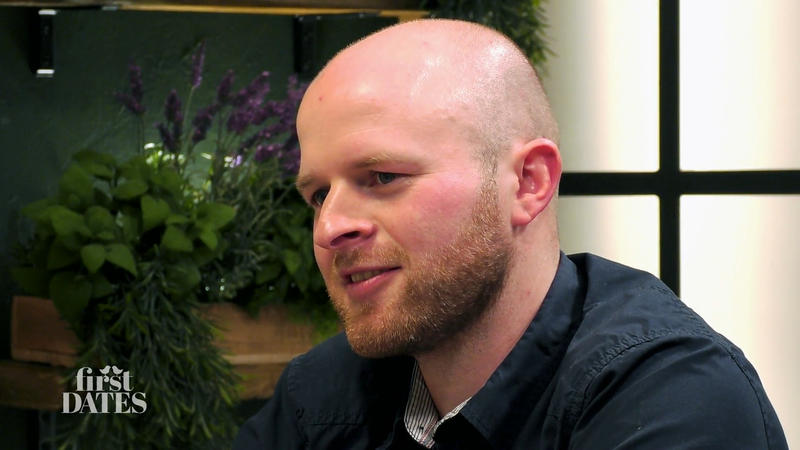 Georg feiert Skadis Authentizität