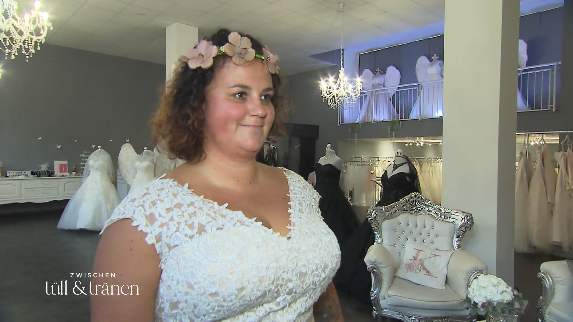 Trifft Kleid Nummer drei Jennys Geschmack?