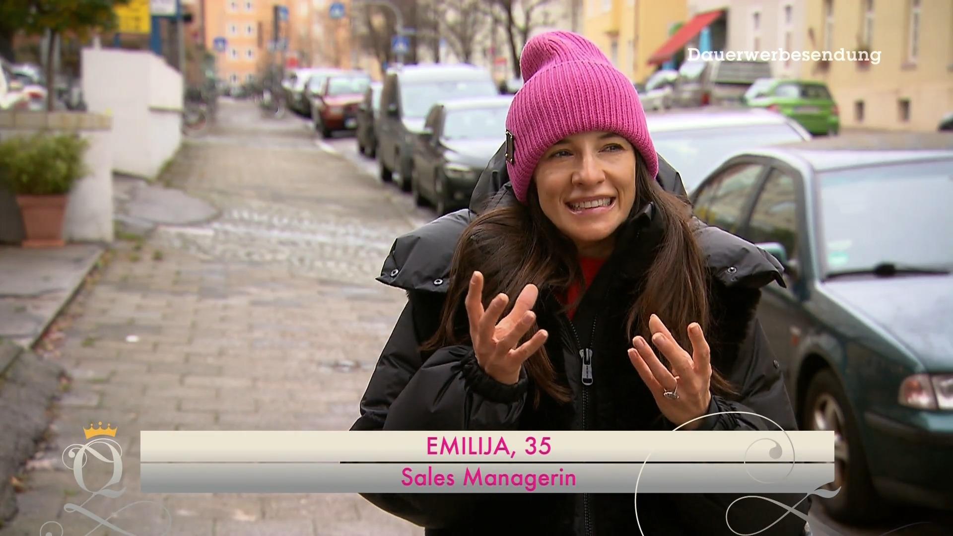 Emilija wagt den Bridgerton-Look