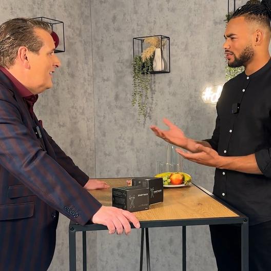 Zwei kernige Kerle für saubere Nasen