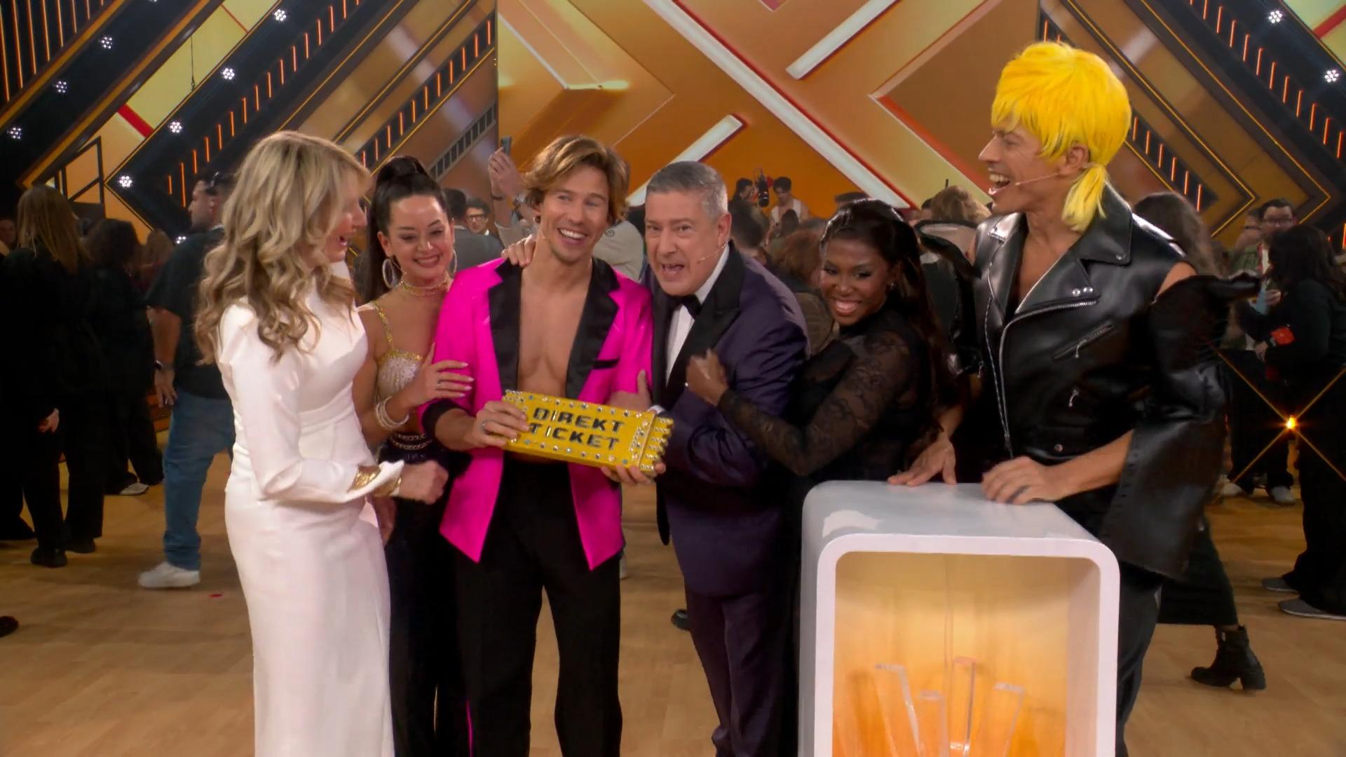 Bei einem Paar kann sich Joachim Llambi Spruch nicht verkneifen