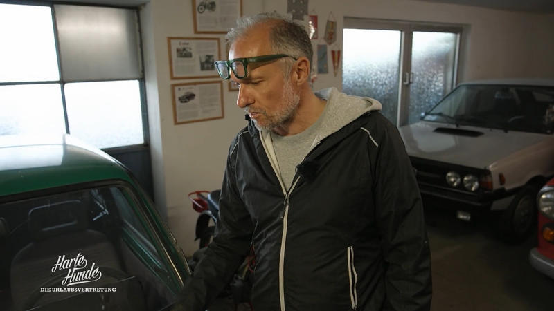 Futterstelle am DDR-Museum: Auftrag für die 'Harten Hunde'