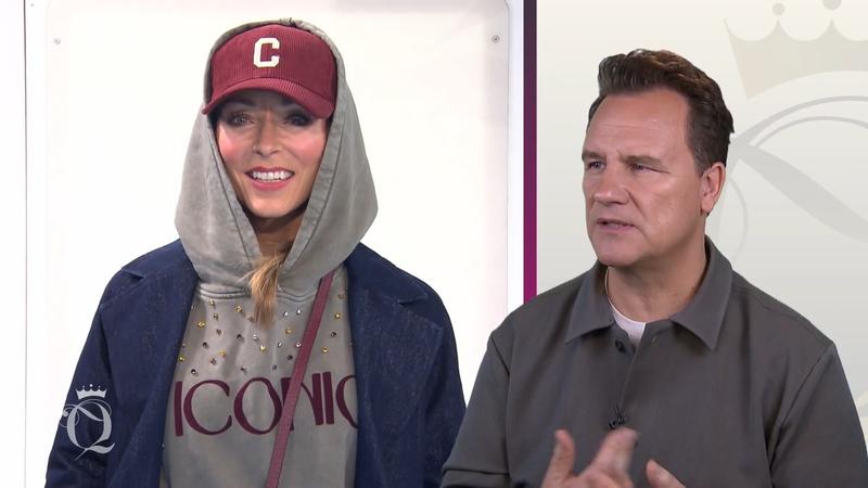 Sandra begeistert Guido im Hoodie-Kleid