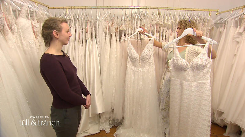 Eva sucht ihr Kleid – mit Familienjury