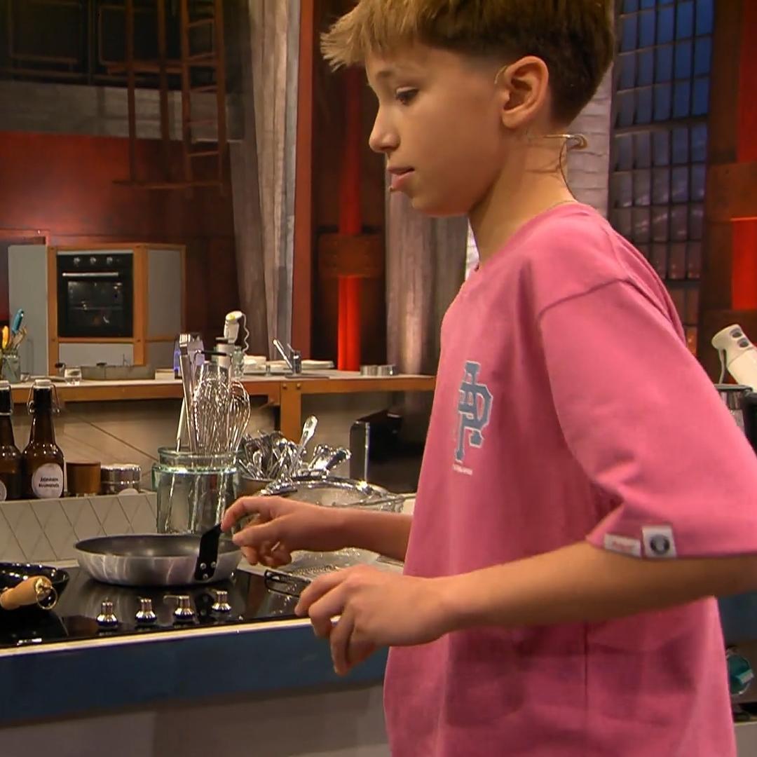 Der 14-Jährige Rocco Pooth nimmt es mit Steffen Henssler auf