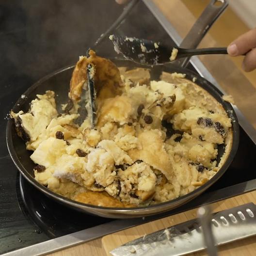 Der Gastgeber versemmelt seine Nachspeise