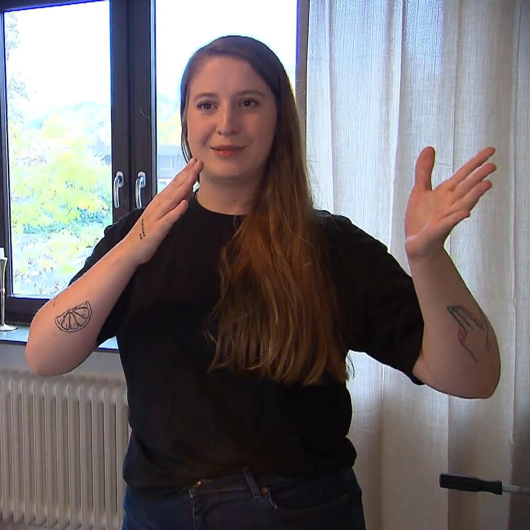Alles ist gedeckt: Wie meistert Alina den Moment vor dem Eintreffen ihrer Gäste?