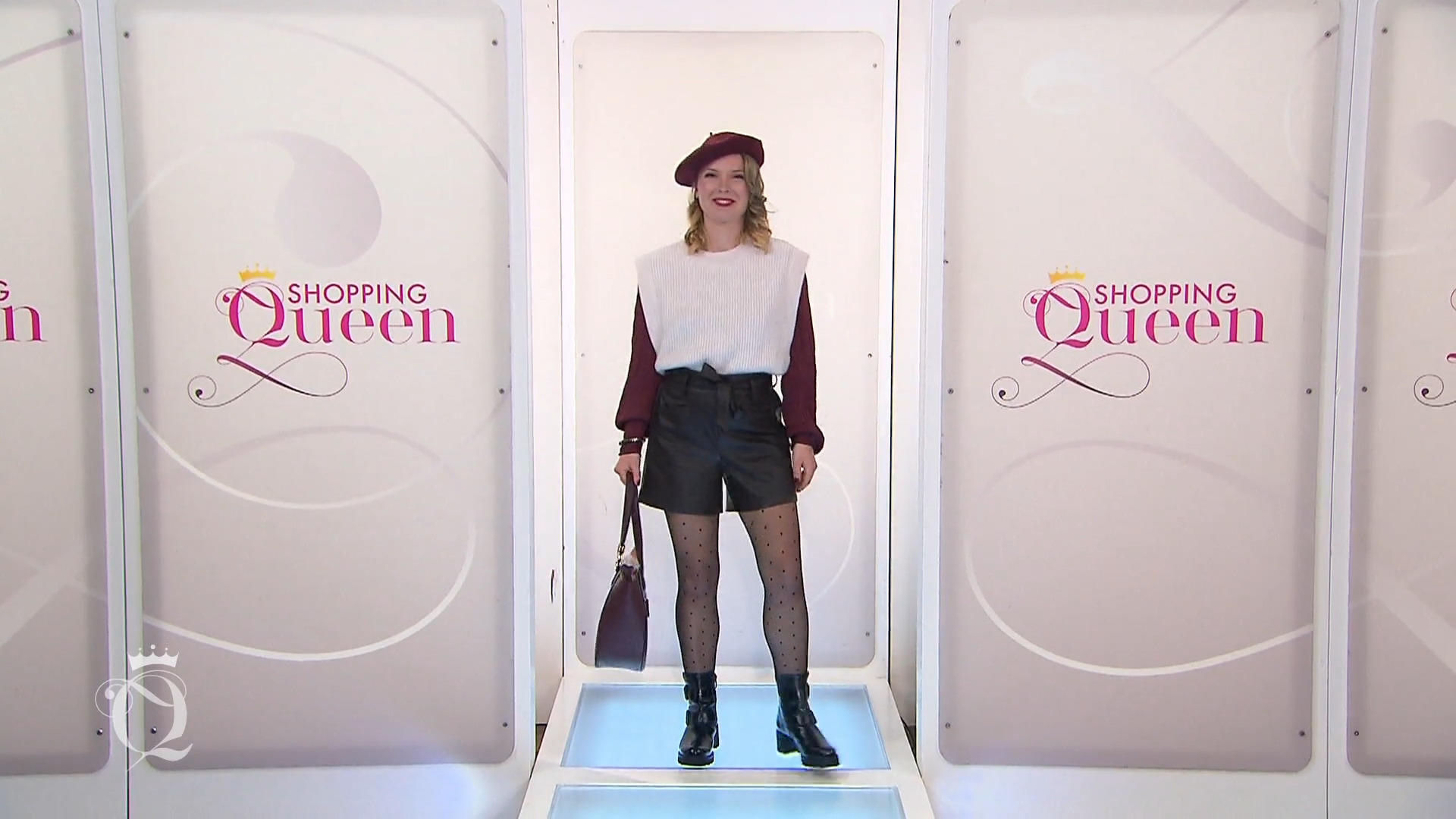 Kann Janina mit ihrem Look jetzt auch ihre Mitstreiterinnen überzeugen?