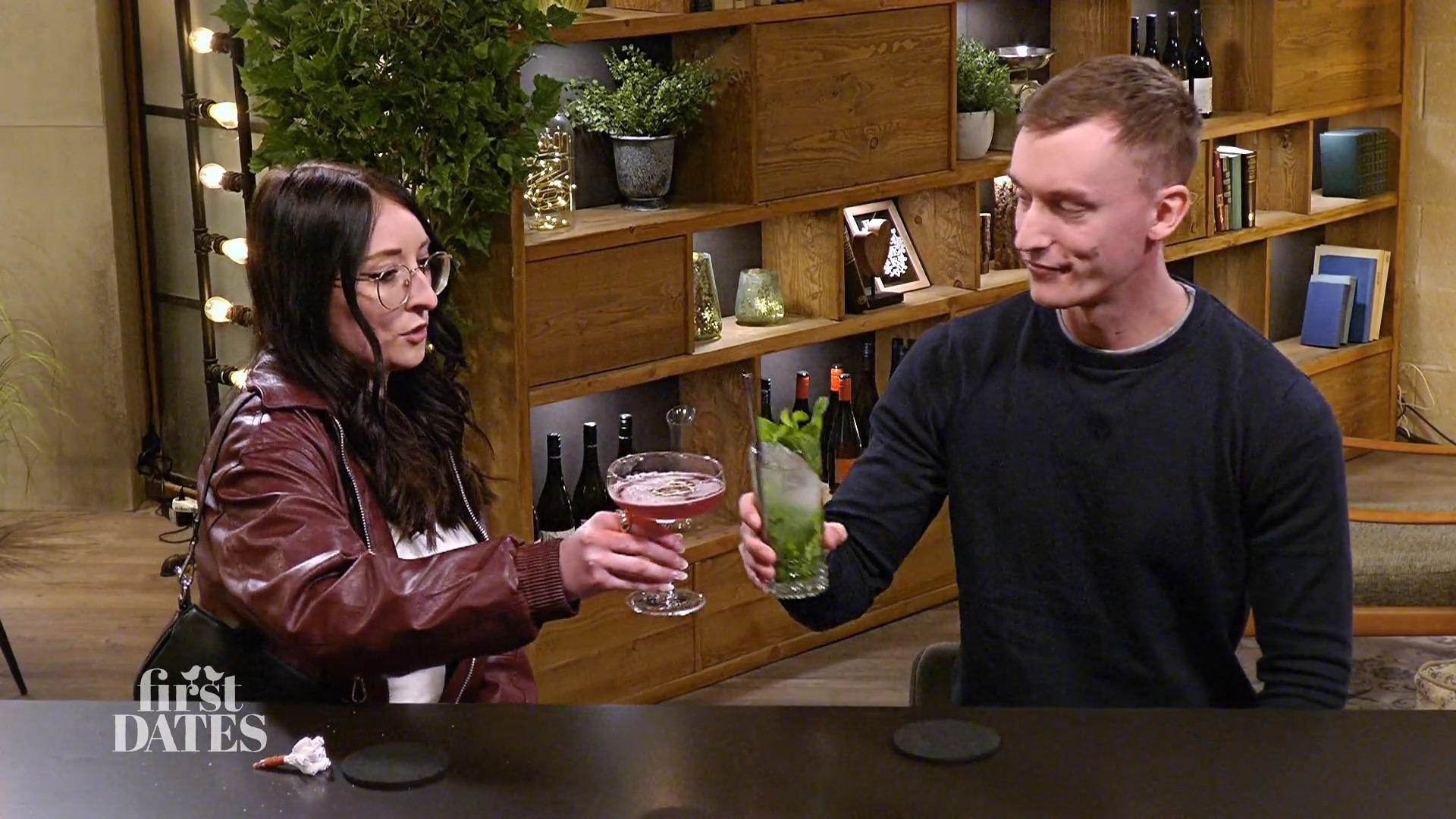 Jasmin hofft auf Humor, Herz und vielleicht ein paar Tattoos