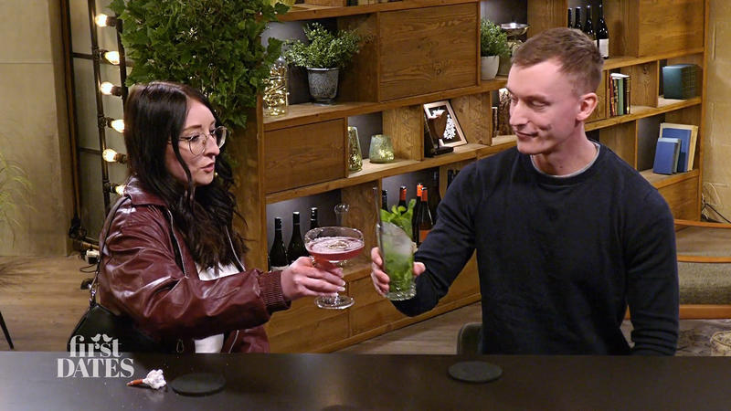 Jasmin hofft auf Humor, Herz und vielleicht ein paar Tattoos