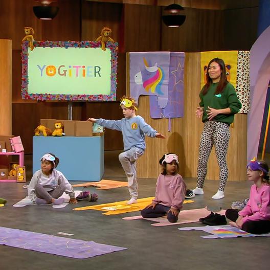So kann man Kinder spielerisch an Yoga gewöhnen