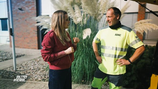 auto mobil: Ganz schön gefährlich! Pannenhilfe für Elektroautos
