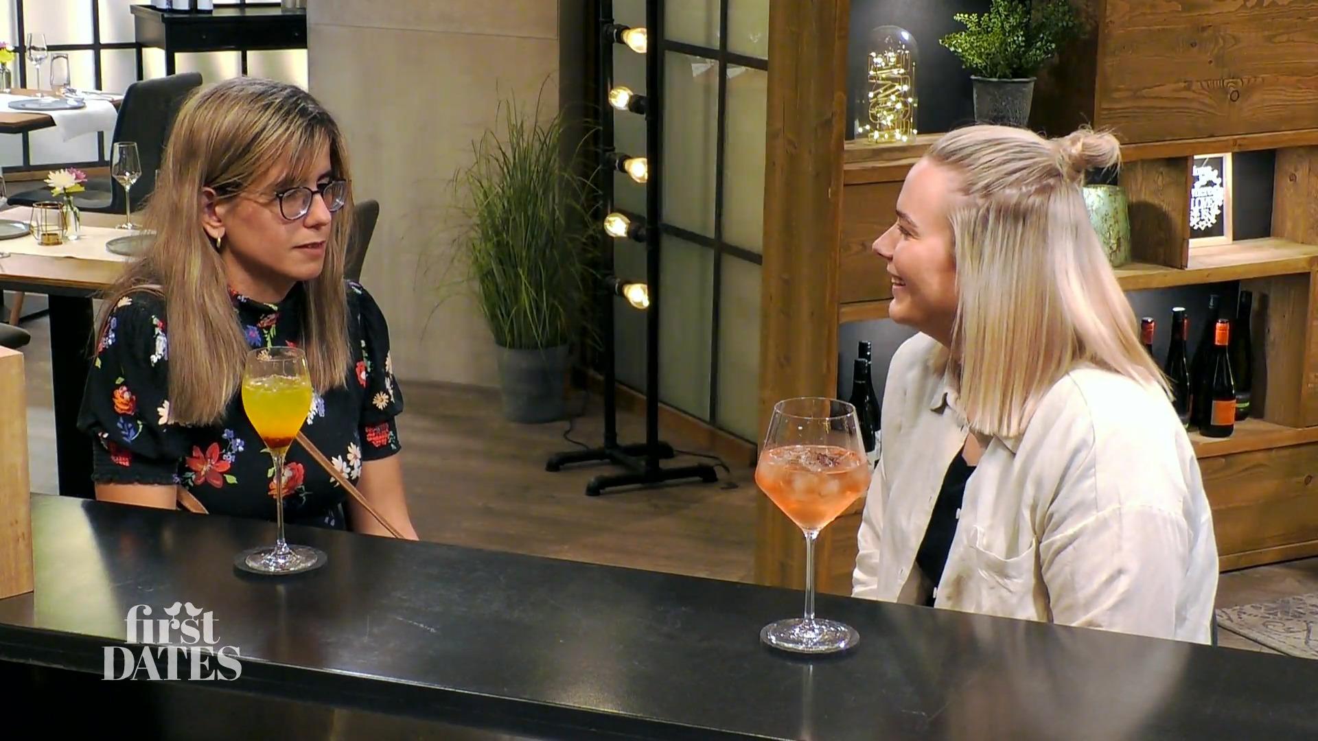 Kann aus Lucía und Josi mehr werden als nur ein schönes Gespräch?