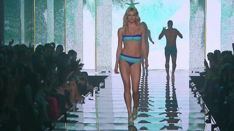 Aussehen wie Lena Gercke! Das Model verrät seine NEBENBEI-Übungen für Bauch-Muckis