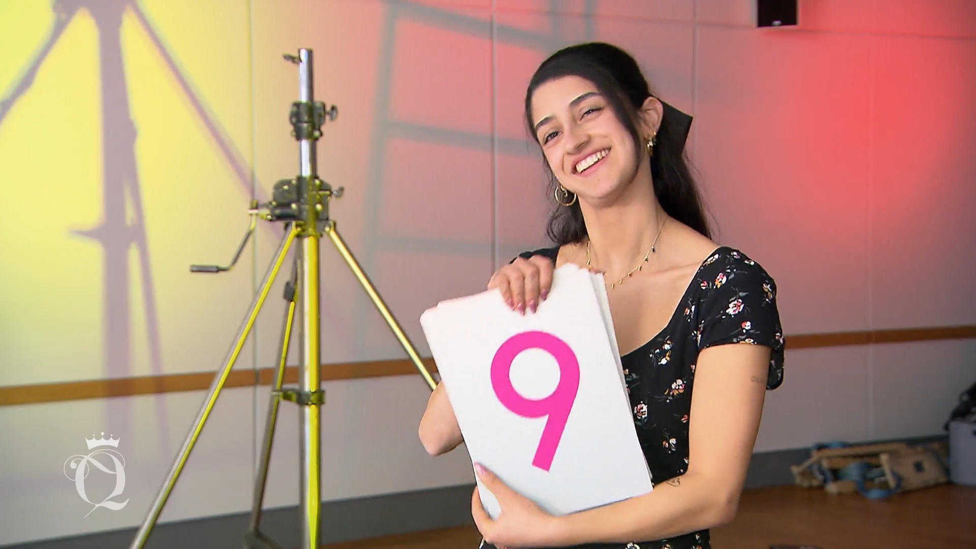 Belohnen die Mitstreiterinnen Viktorias Look mit vielen Punkten?