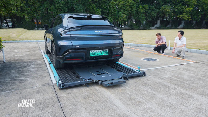 Die Zukunft des Parkens: In Shenzhen zeigt Martin, wie Autos ganz allein einparken