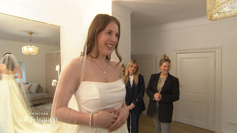 Statt Spitze und Glitzer soll jetzt ausgerechnet Schlichtheit überzeugen