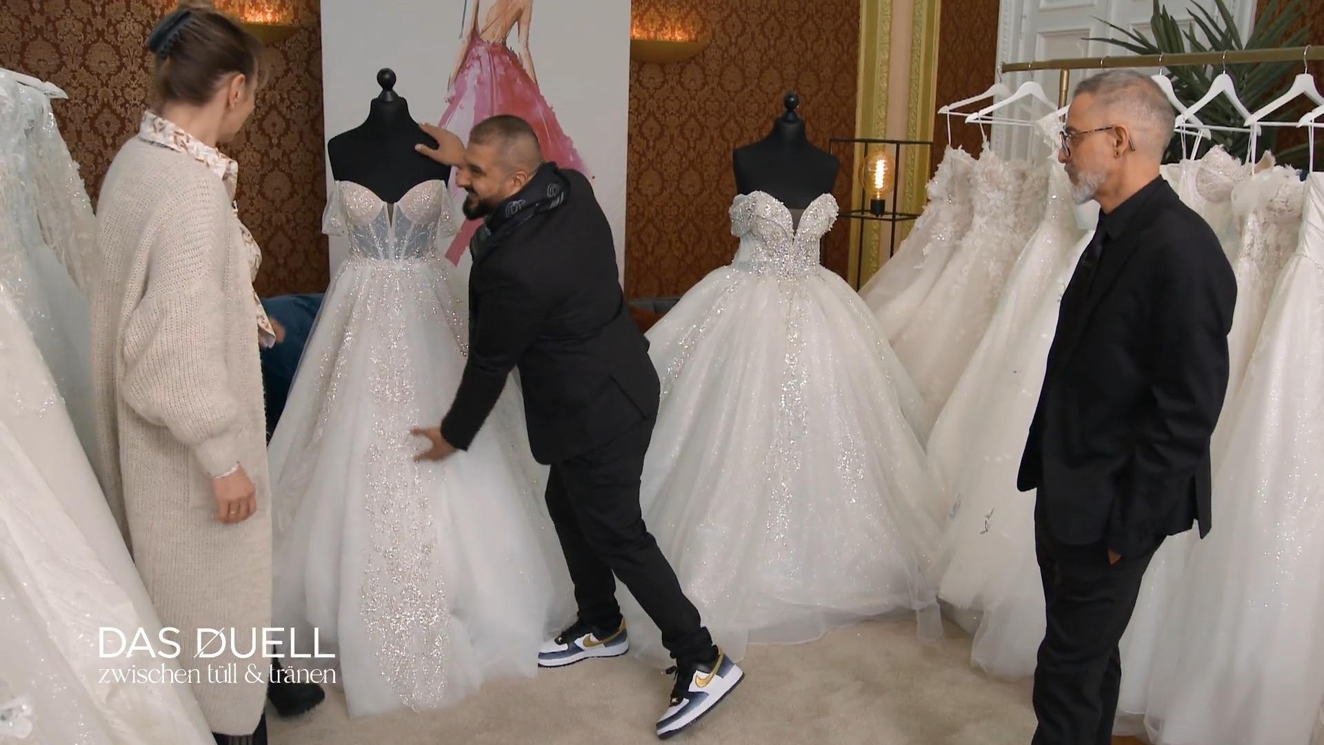 Wer hat das Gewinnerkleid im Gepäck?