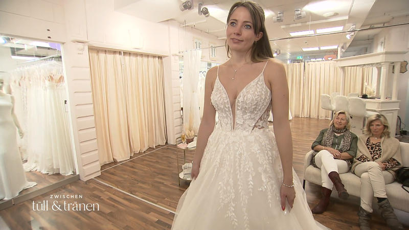 Kann ein Kleid mit Cut-outs alles kippen, was Michelle eigentlich wollte?