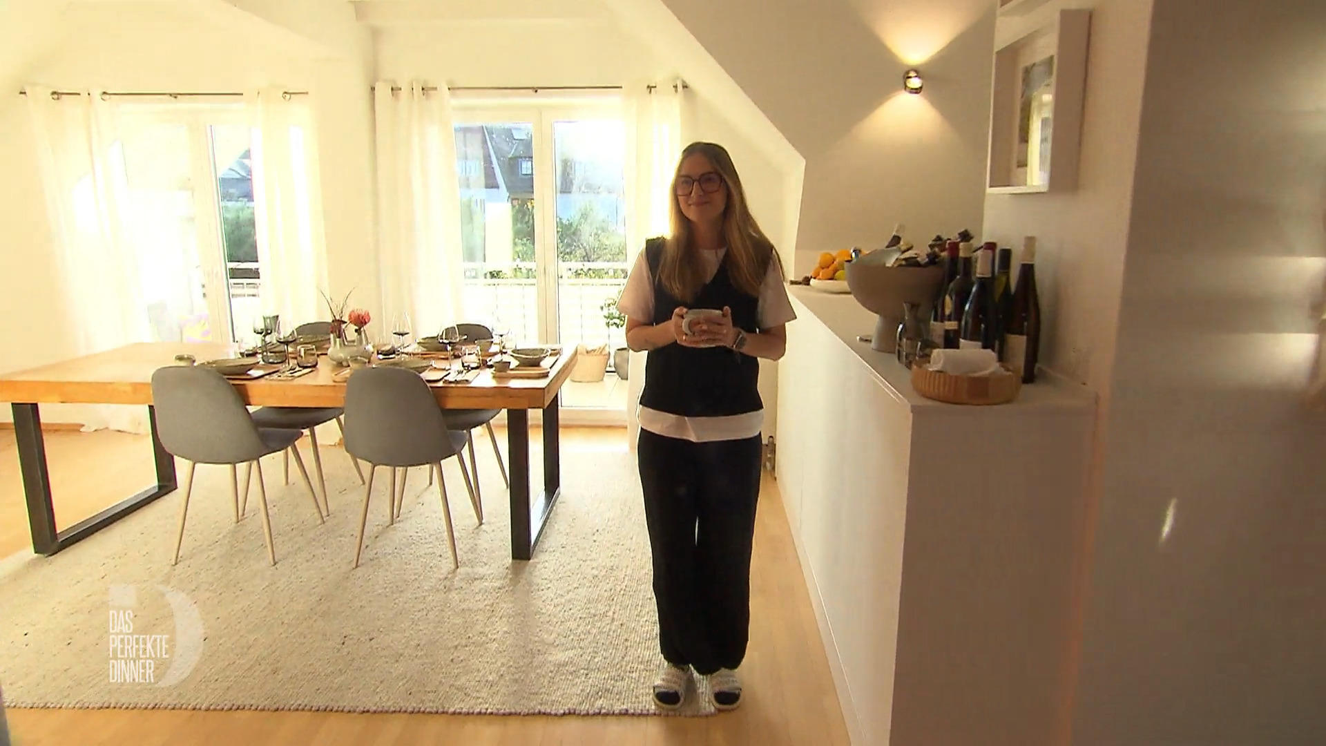 Schon ihr Zuhause zeigt, wie viel Herz in diesem Dinner-Abend steckt