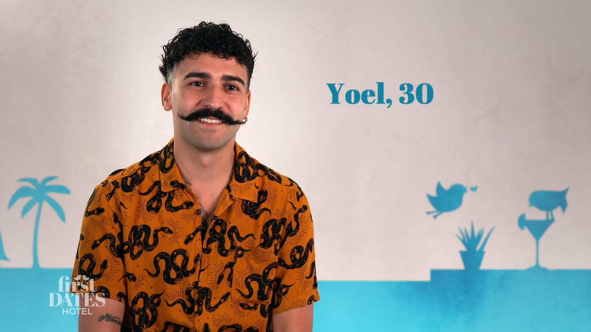 Yoel sucht im Hotel die Frau, die auch mit seinem Chaos klarkommt