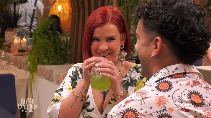 Denise und Yoel entdecken gleich ihre erste Gemeinsamkeit