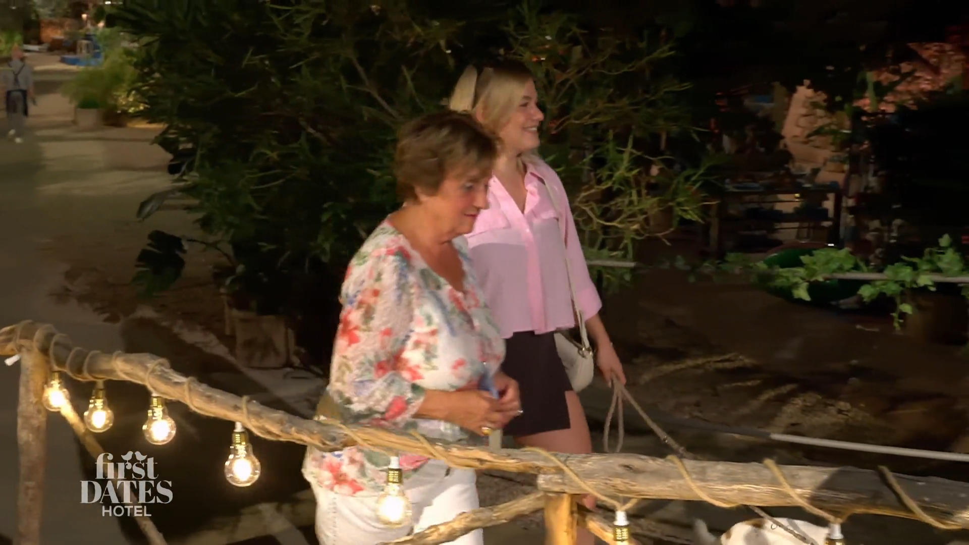 Erdmute und Sina verstehen sich so gut, dass der Abend noch weitergeht