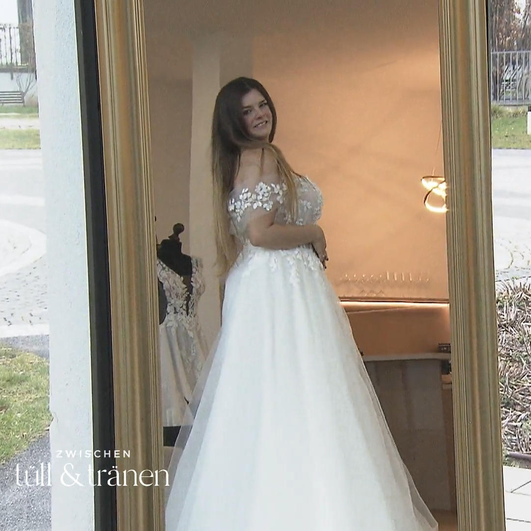 Modern Princess oder cleanes Fit and Flare – wofür entscheidet sich Justine?