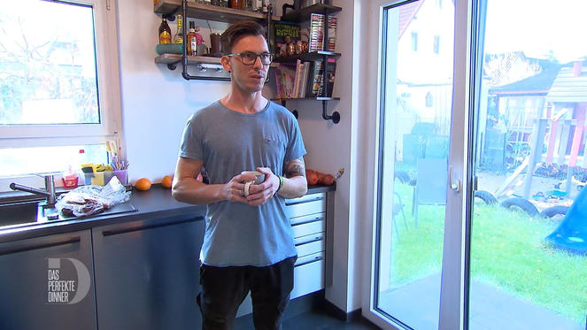 Konrad braucht keine Schnippelhilfe - sondern eine Katzen-Mama