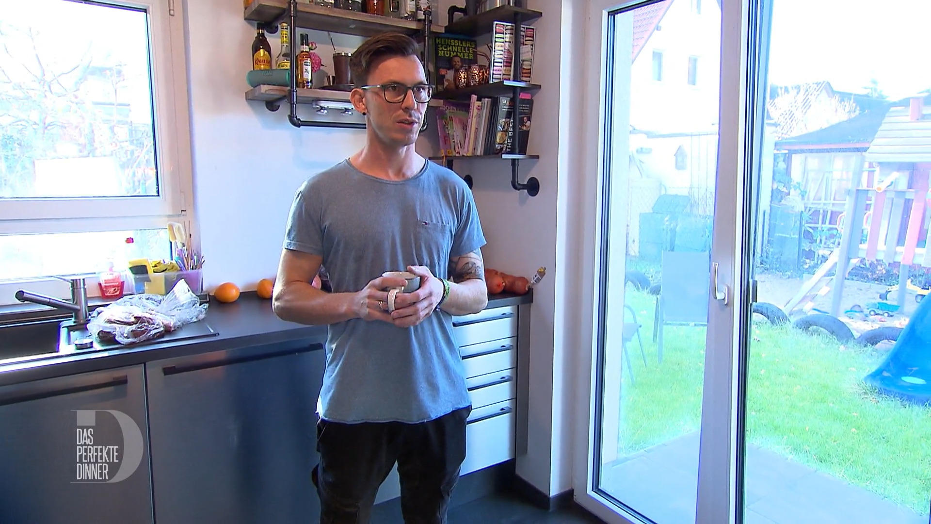 Lehrer, Klugscheißer, Industrial-Fan – so lebt Konrad privat