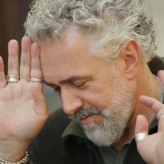 Roland Trettl ist entsetzt, was er da nachkochen muss