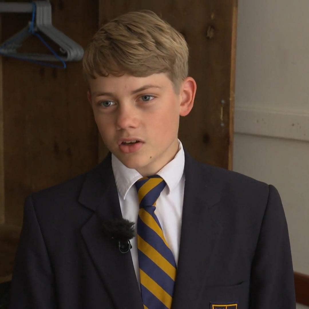 Aaron kämpft mit dem Internat-Alltag