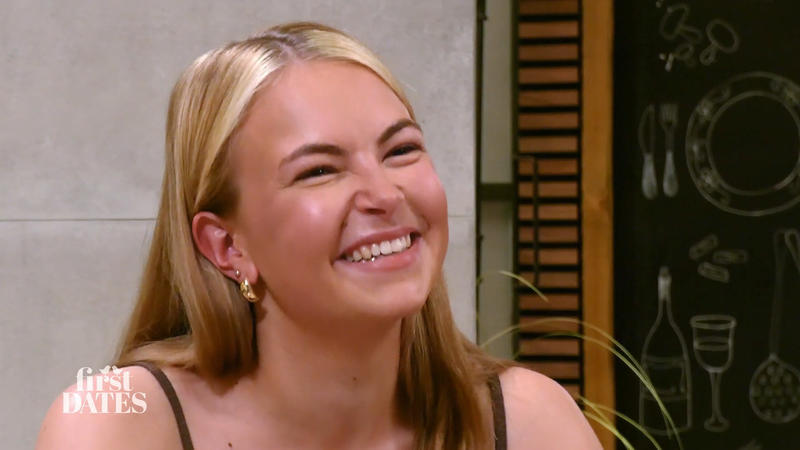 Lara hört bei Justin genau hin