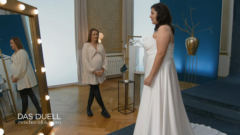 Johanna wagt den ersten Brautlook