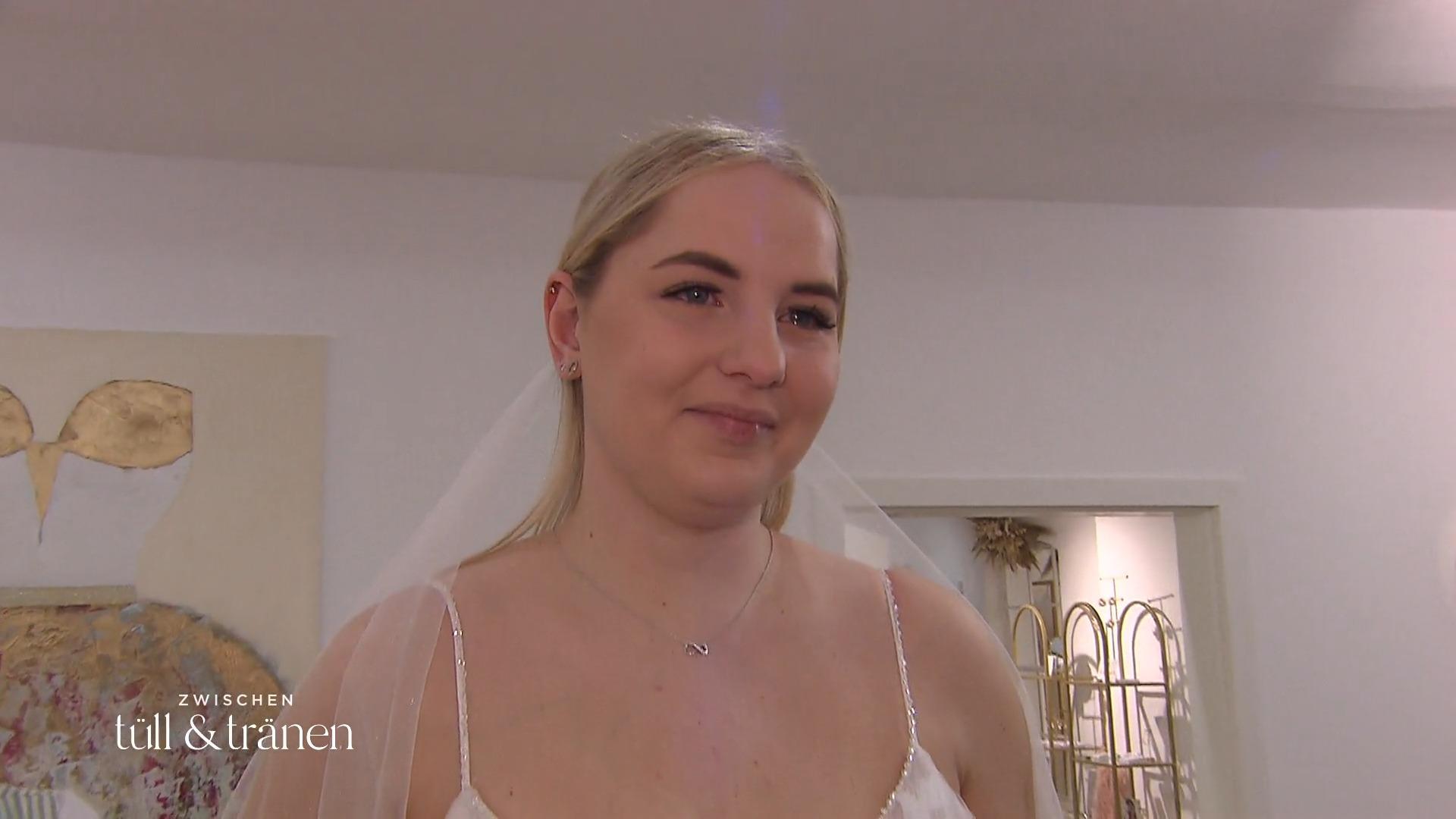 Braut Julia will ihrer Mama gefallen