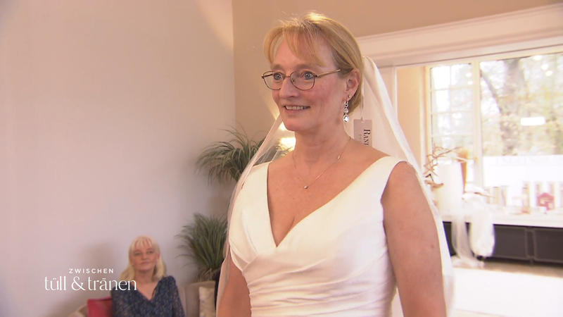 Kann Vanessa Huber Braut Birgit vom cleanen Kleid mit Schleier überzeugen?