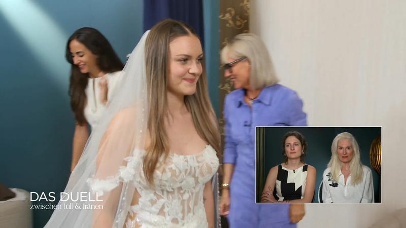 Braut Samantha schlüpft in das Favoritenkleid