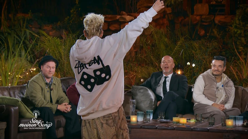 Deine Cousine macht den Festivalhit laut