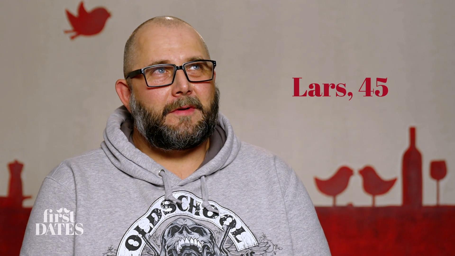Koch Lars will das Herz von Anne erobern