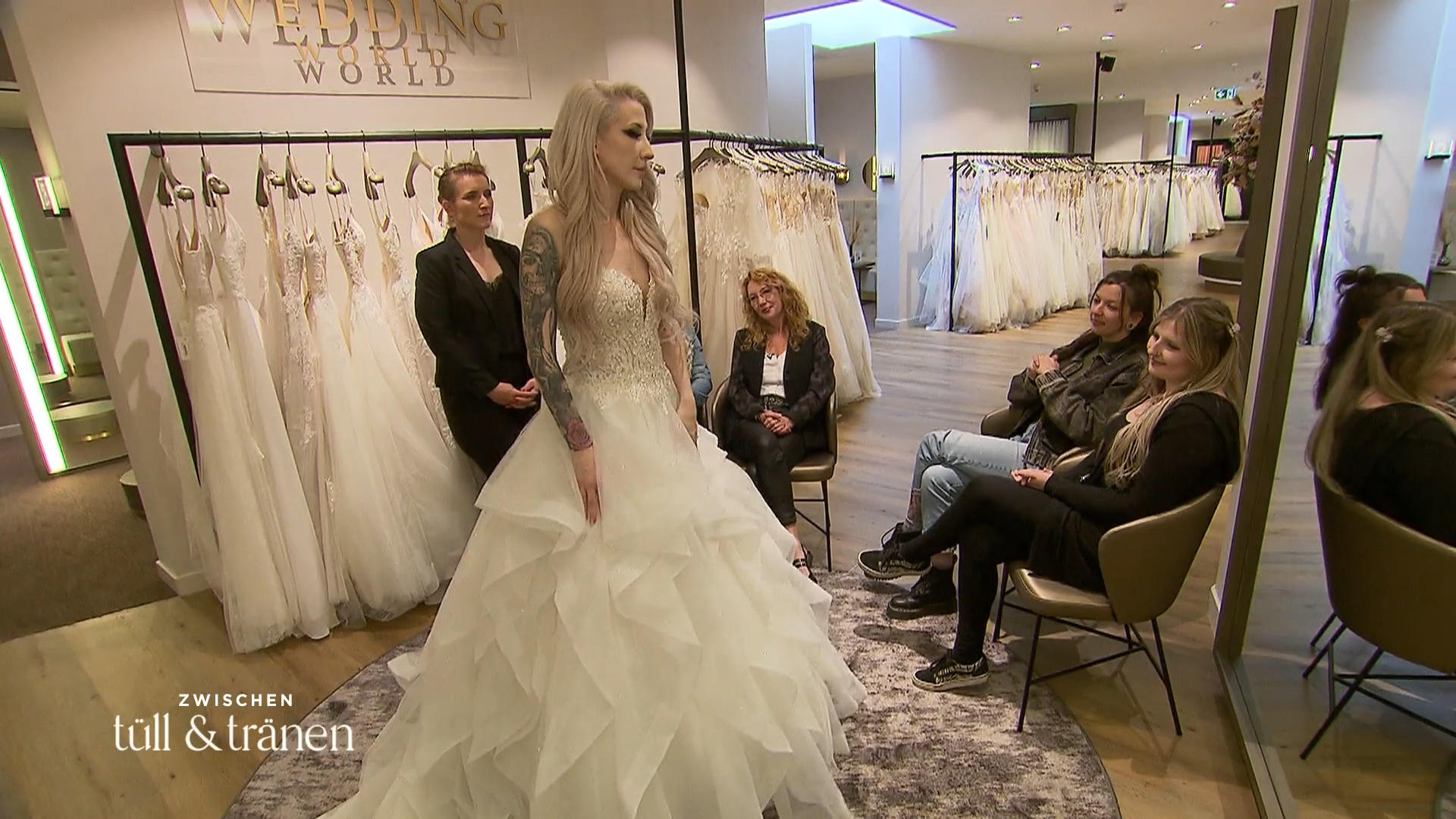 Tina sucht Janas Wow-Kleid